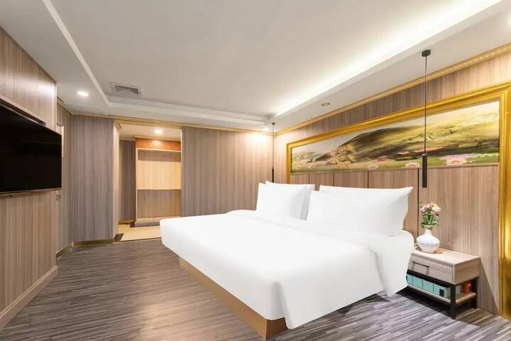 Room 20 of 39