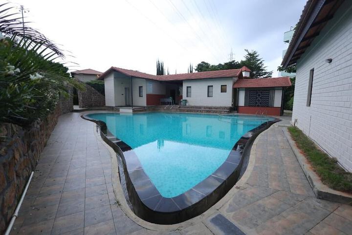 Pool 6 of 7