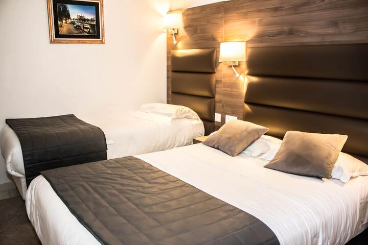 Room 3 of 21