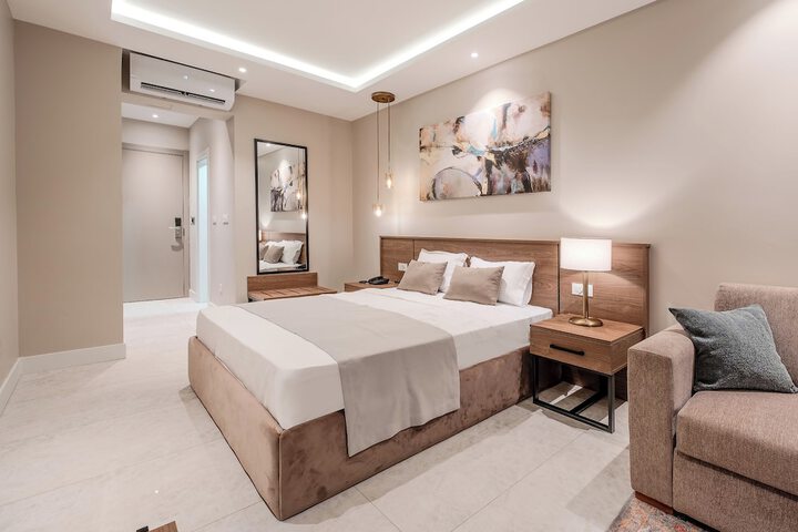 Room 3 of 75