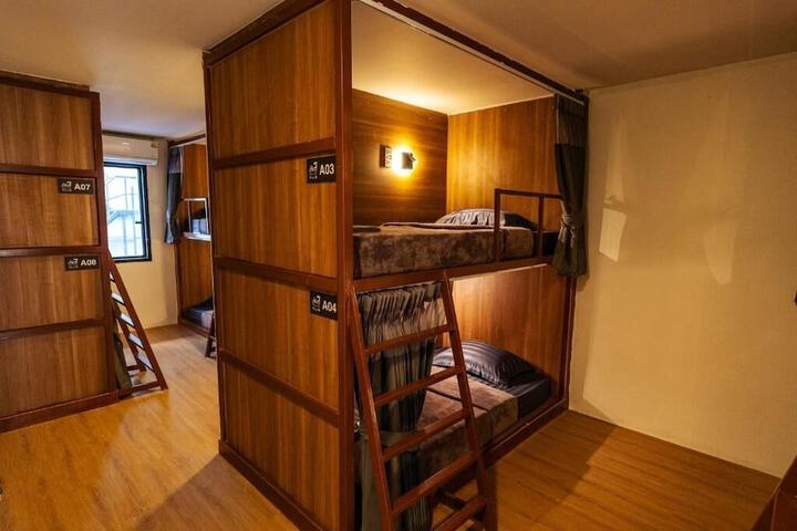 Room 74 of 132
