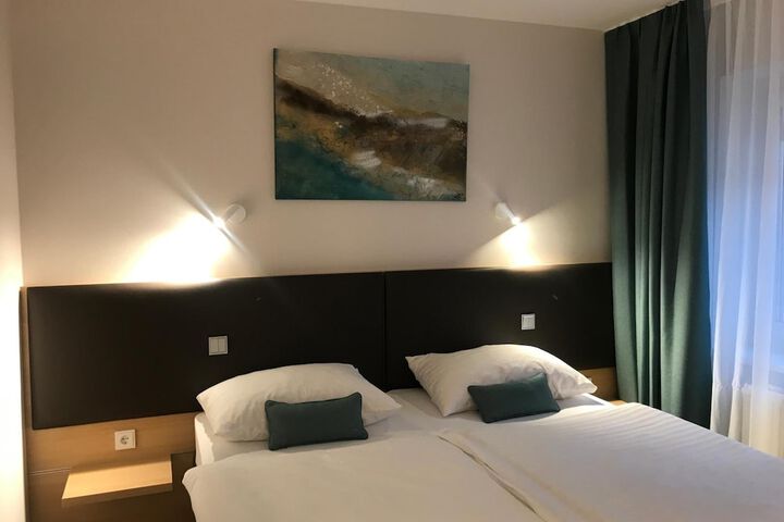 Room 18 of 52