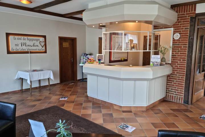 Entrance & Lobby