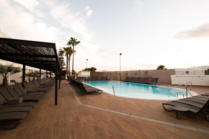 Pool 70 of 313