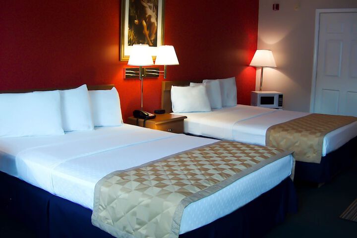 Room 9 of 83