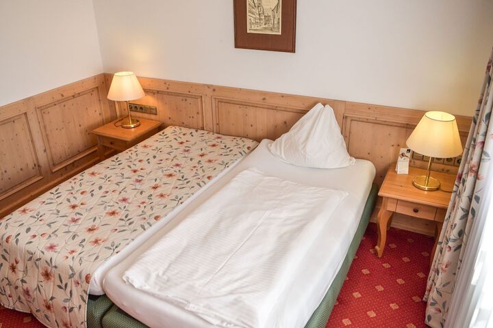 Room 15 of 62