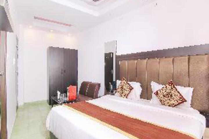 Room 16 of 20