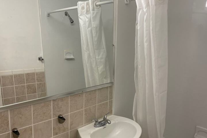 Room 13 of 21