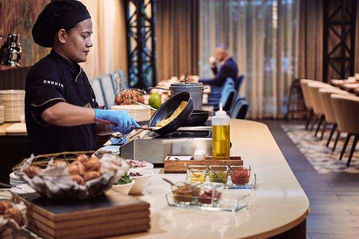 Dining 87 of 165
