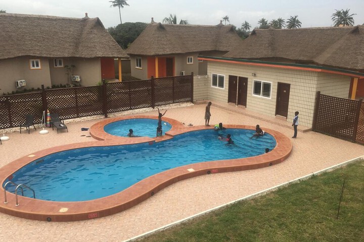 Pool 42 of 100