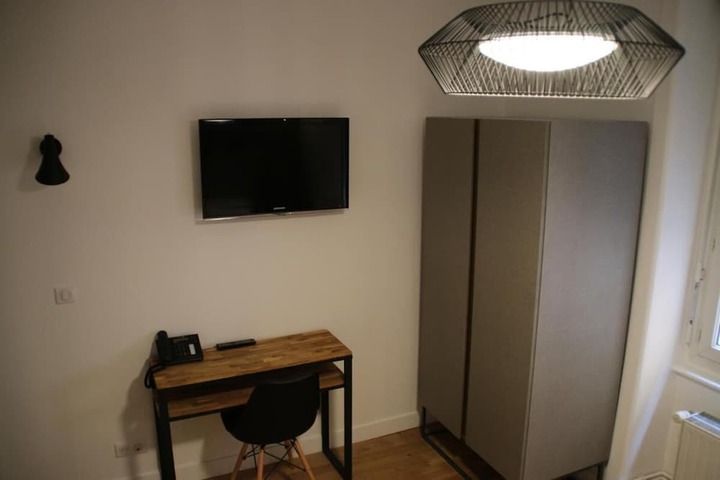 Room 23 of 45