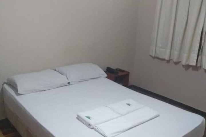 Room 34 of 64