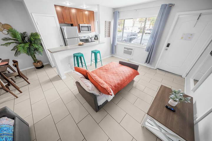 Room 4 of 60