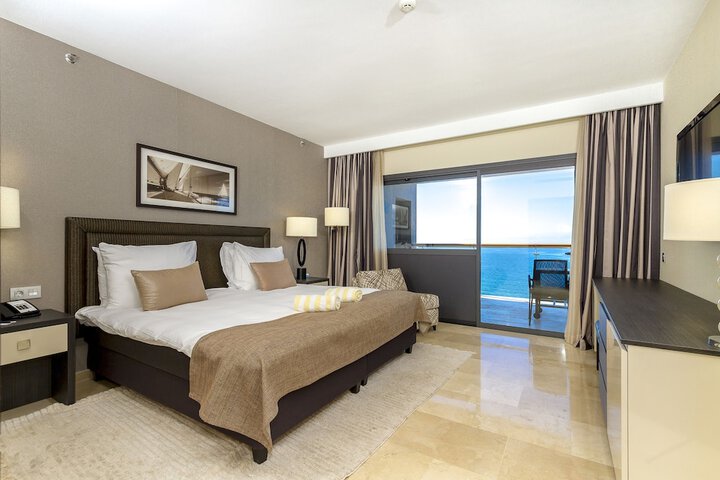 Room 14 of 262
