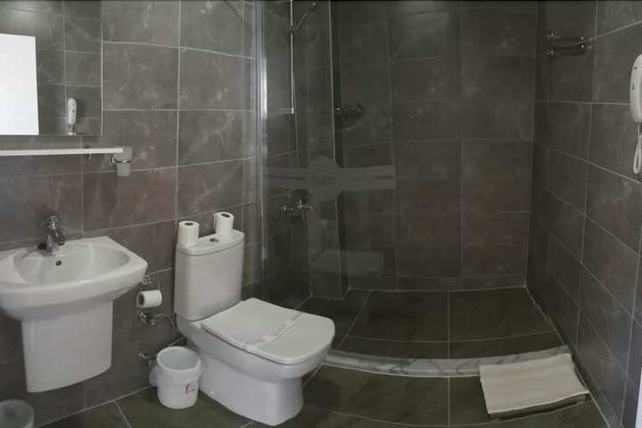 Room 14 of 97
