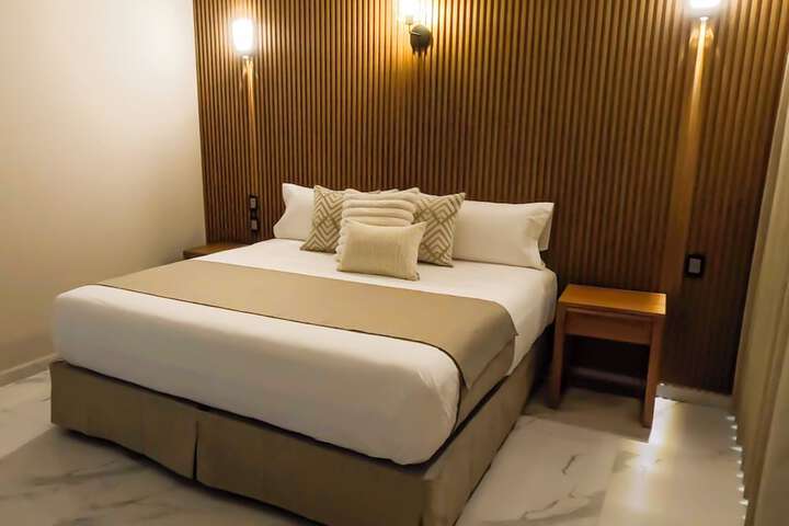 Room 8 of 23