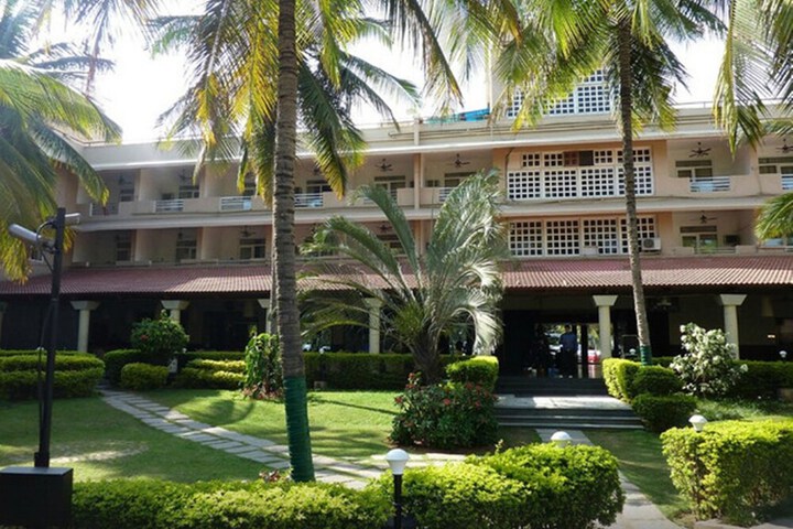 Hotel Exterior 80 of 90