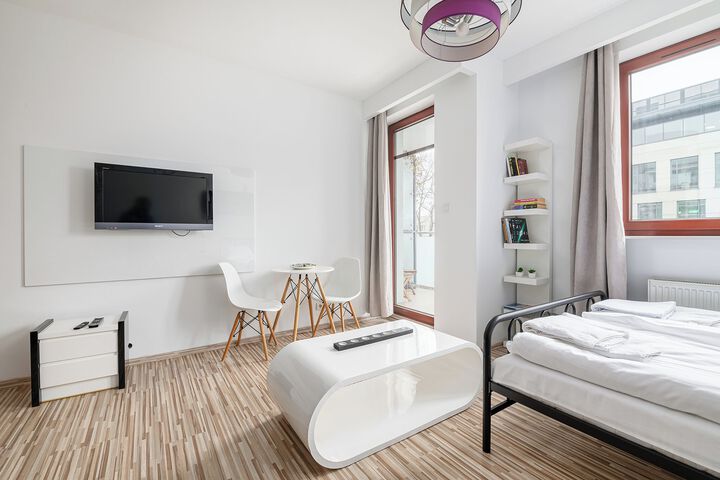 Room 5 of 10