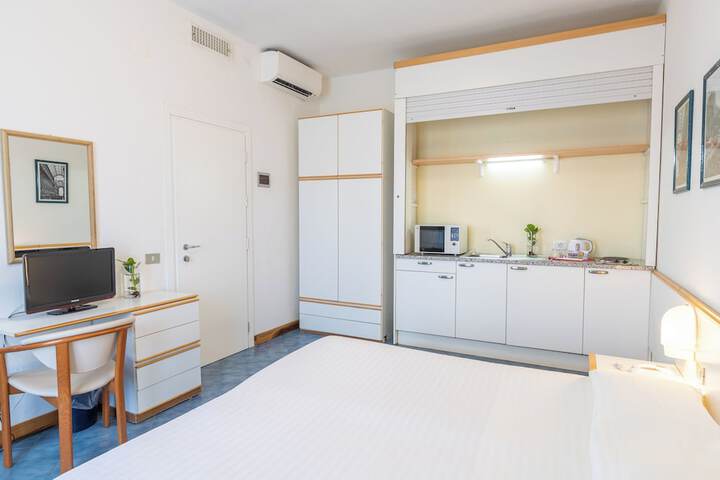 Room 22 of 84