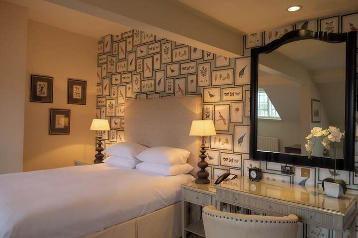 Room 12 of 50