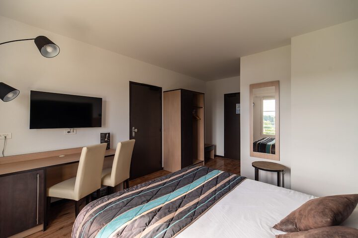 Room 18 of 50