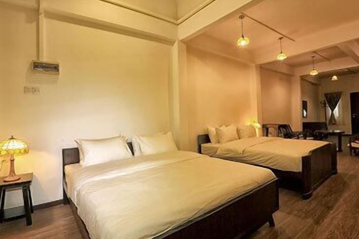 Room 16 of 26