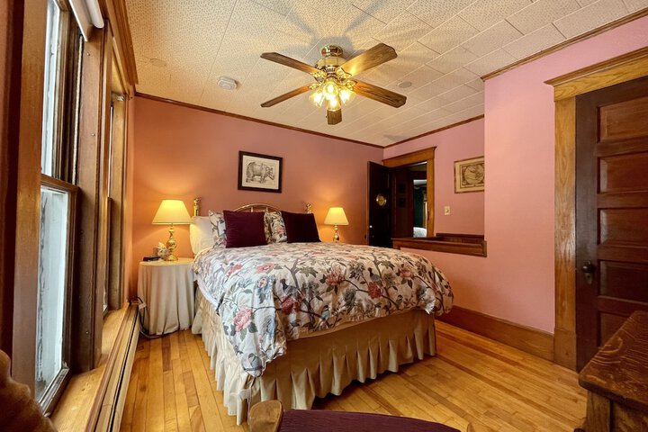 Room 22 of 60