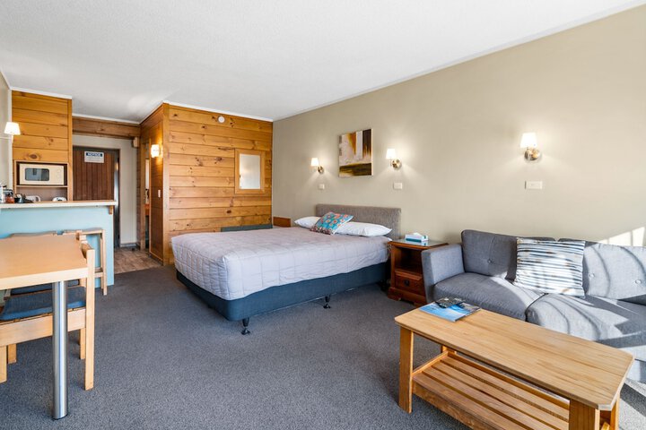 Room 5 of 48