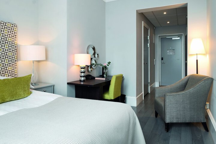 Room 16 of 57