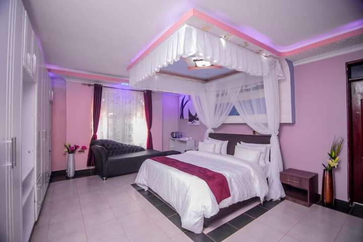 Room 8 of 62
