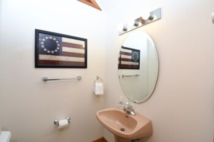 Room 4 of 36