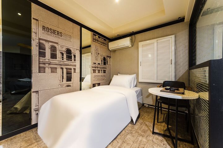 Room 9 of 57