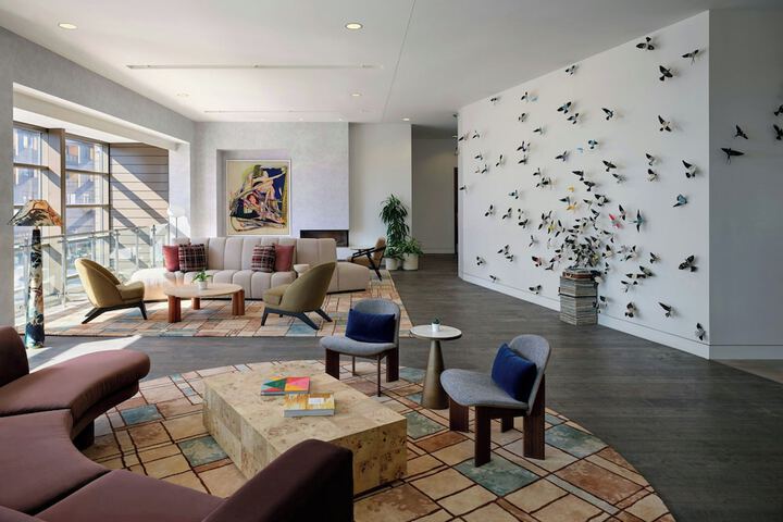 Entrance & Lobby