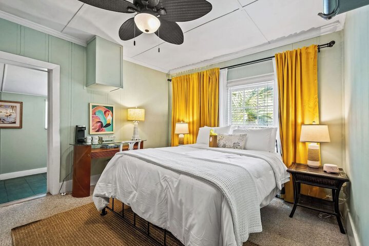 Room 3 of 27