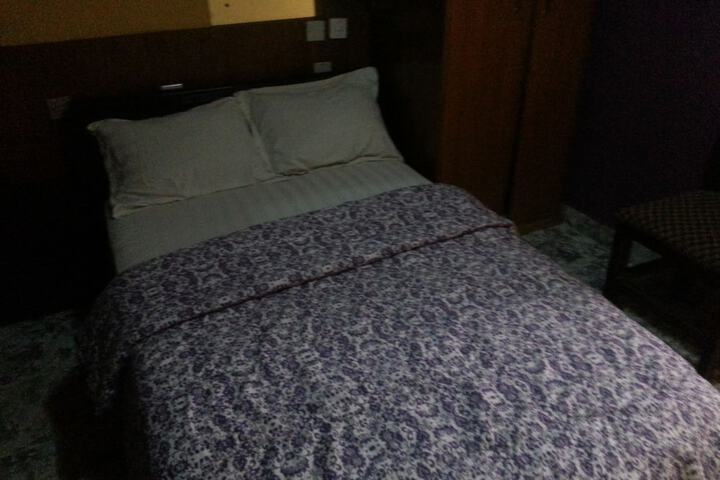 Room 11 of 73