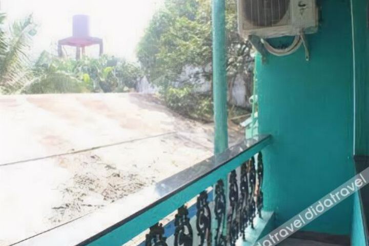 OYO StayOut Calangute Beach Lane