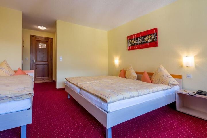Room 4 of 47