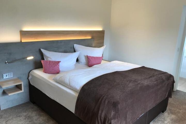 Room 2 of 6