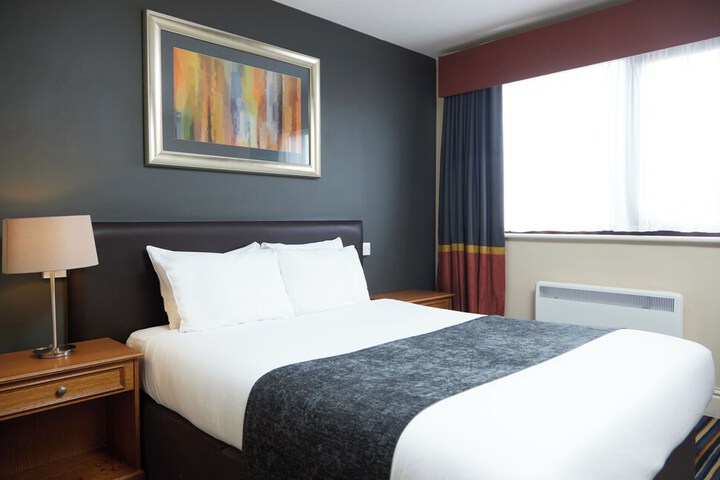 Room 3 of 34