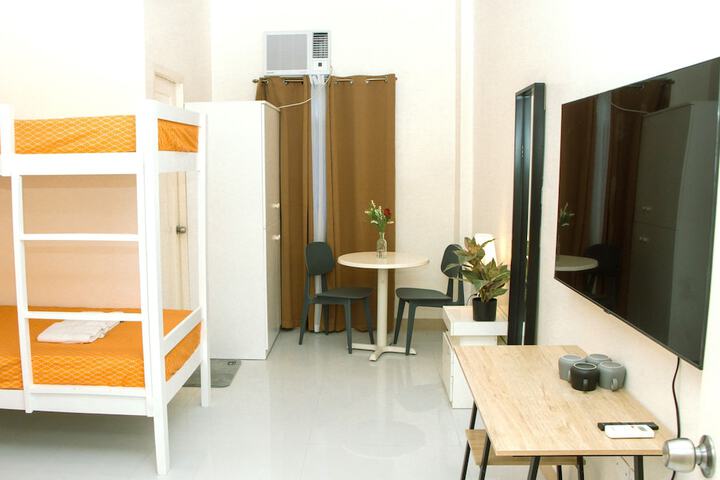 Room 18 of 23