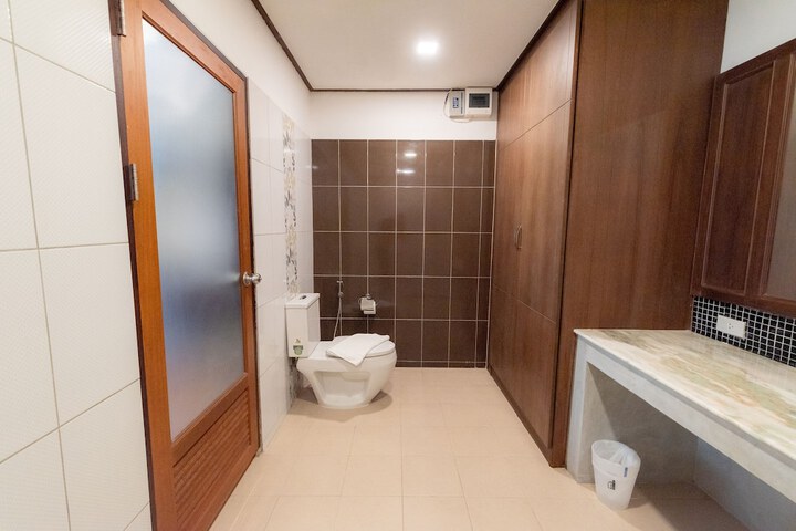Room 14 of 23