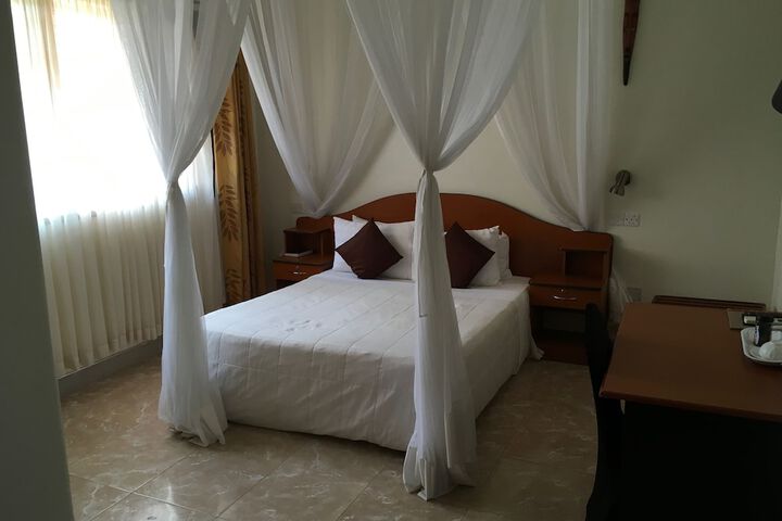 Room 18 of 130