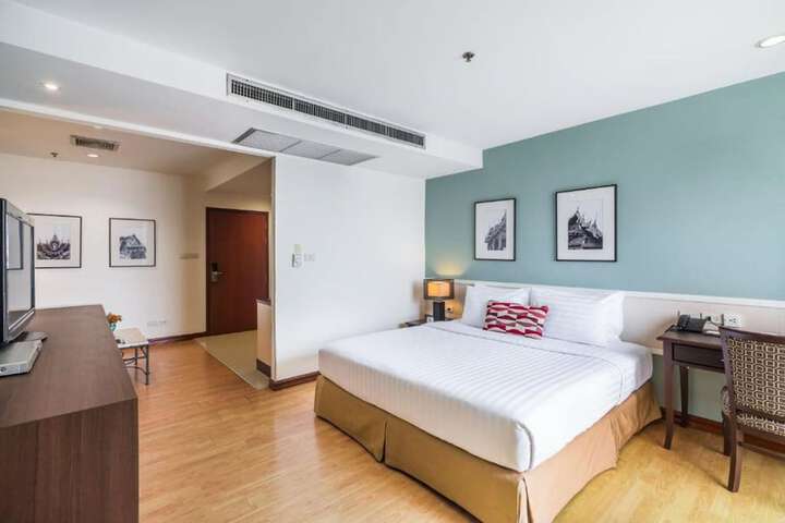 Room 14 of 92