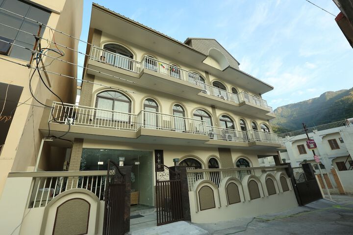 Hotel Vedas Tapovan