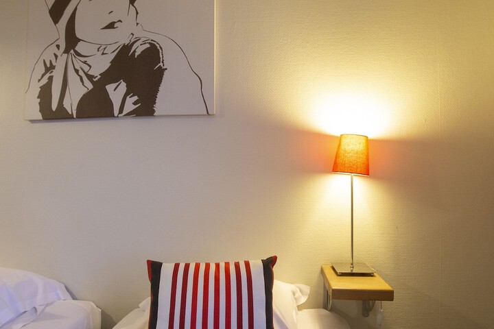 Room 12 of 35