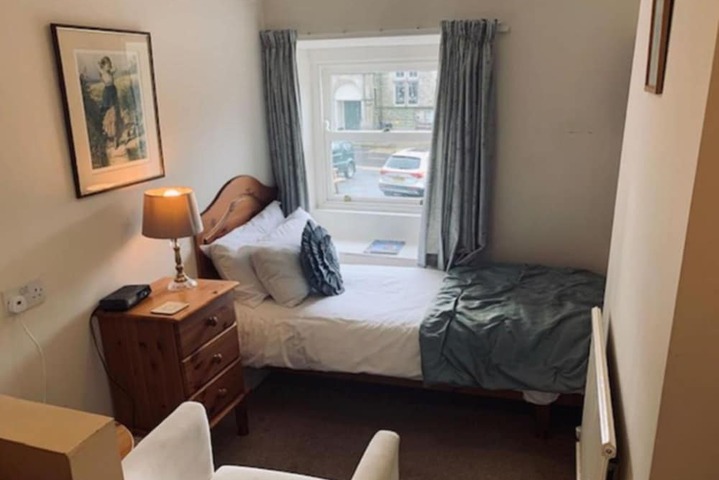 Room 8 of 19