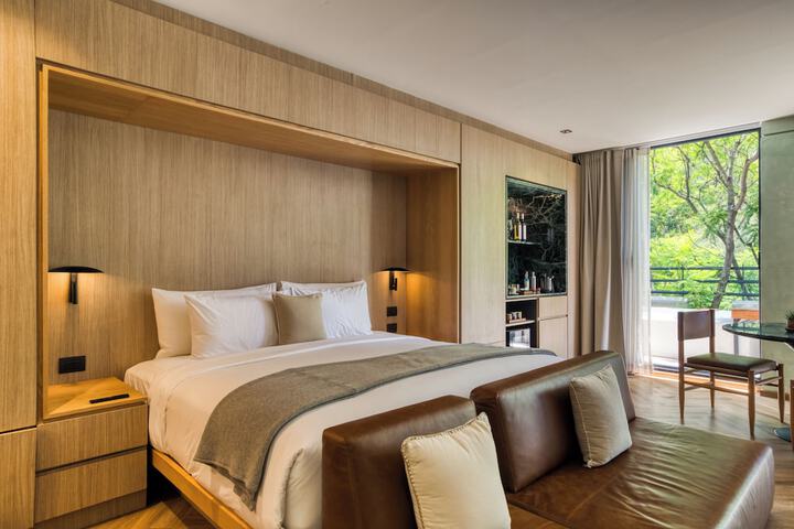 Room 48 of 120