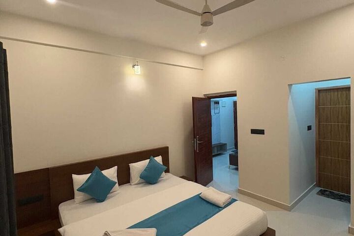 Room 15 of 24