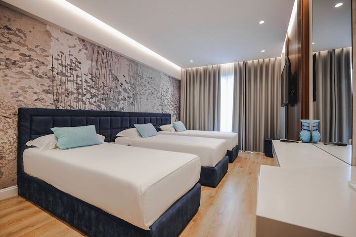 Room 21 of 76