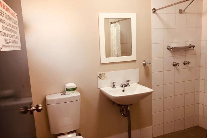 Room 20 of 36